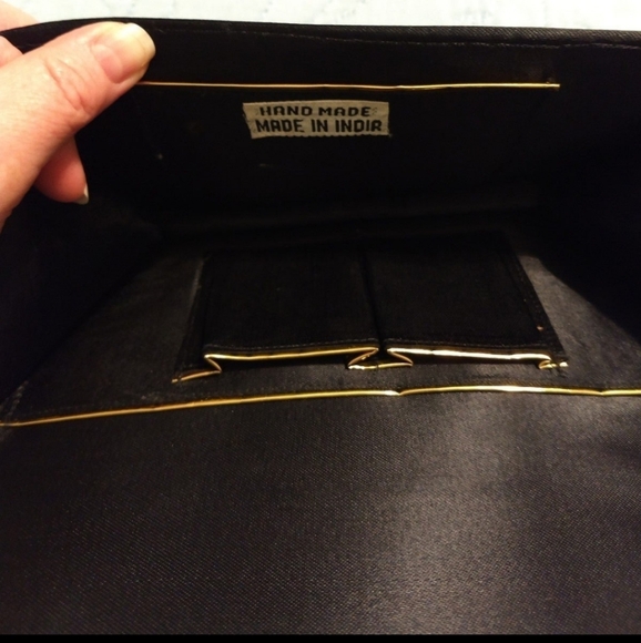 1930s/1940s Peacock Design Zardozi Embroidered Gemmed Black Velvet Evening Bag - Picture 6 of 10